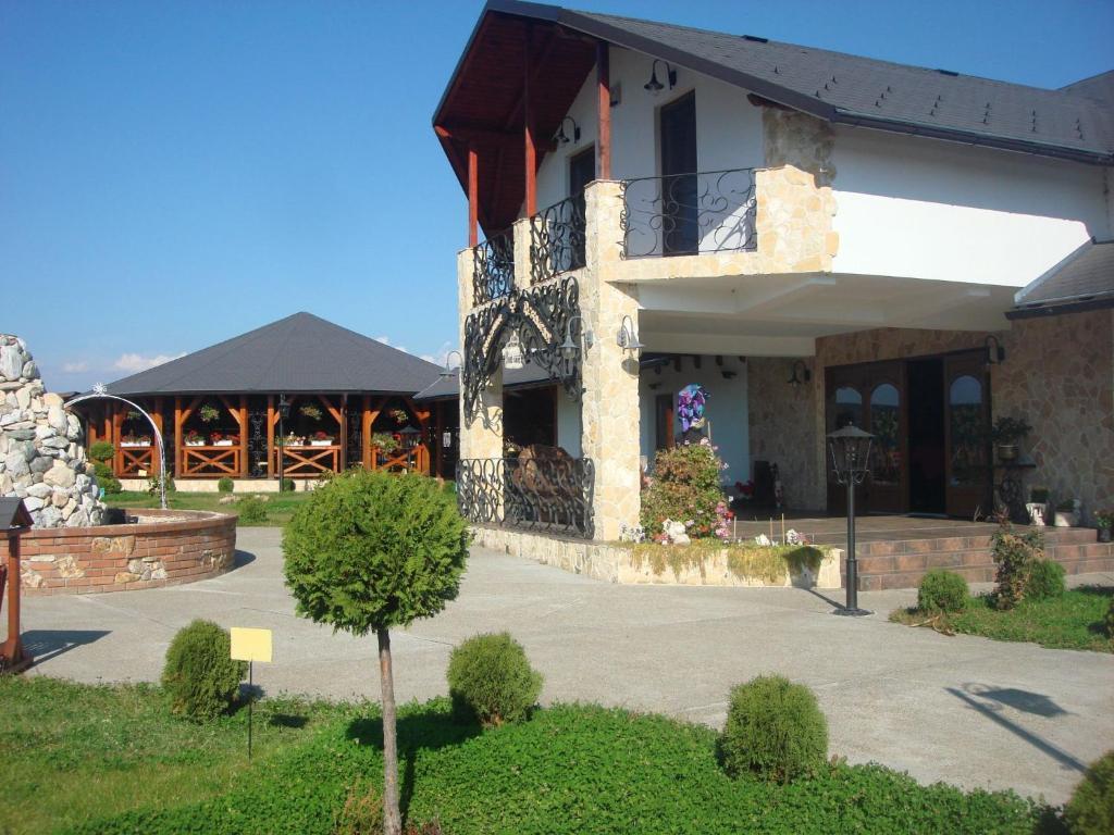 Pension La Taticu Săcălăşeni Εξωτερικό φωτογραφία